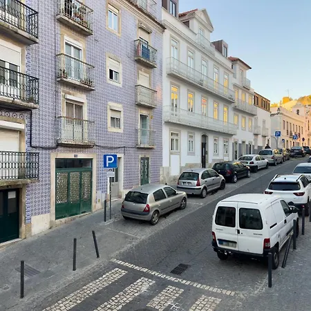 Olarias 2 Bedroom Perfect To Share Near The Castle * 리스본