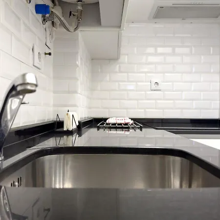 Апартаменты Olarias 2 Bedroom Perfect To Share Near The Castle Лиссабон