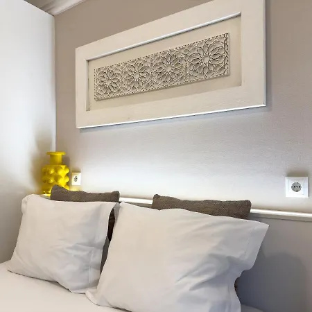 Апартаменты Olarias 2 Bedroom Perfect To Share Near The Castle