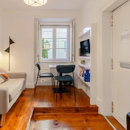 Apartment Olarias 2 Bedroom Perfect To Share Near The Castle Lisbon