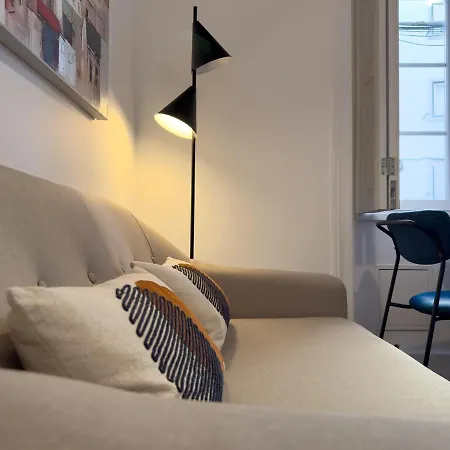 Апартаменты Olarias 2 Bedroom Perfect To Share Near The Castle *